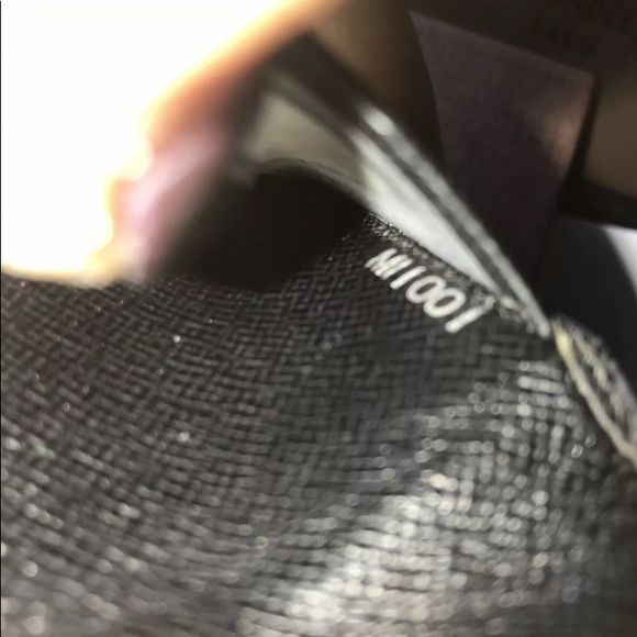 ❤️SOLD❤️💯% Authentic Louis Vuitton Black Small Wallet - Picture 7 of 8